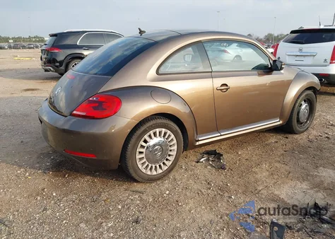 2013 Volkswagen Beetle 2.5L z USA, uszkodzony, nr VIN 3VWJX7AT0DM677373